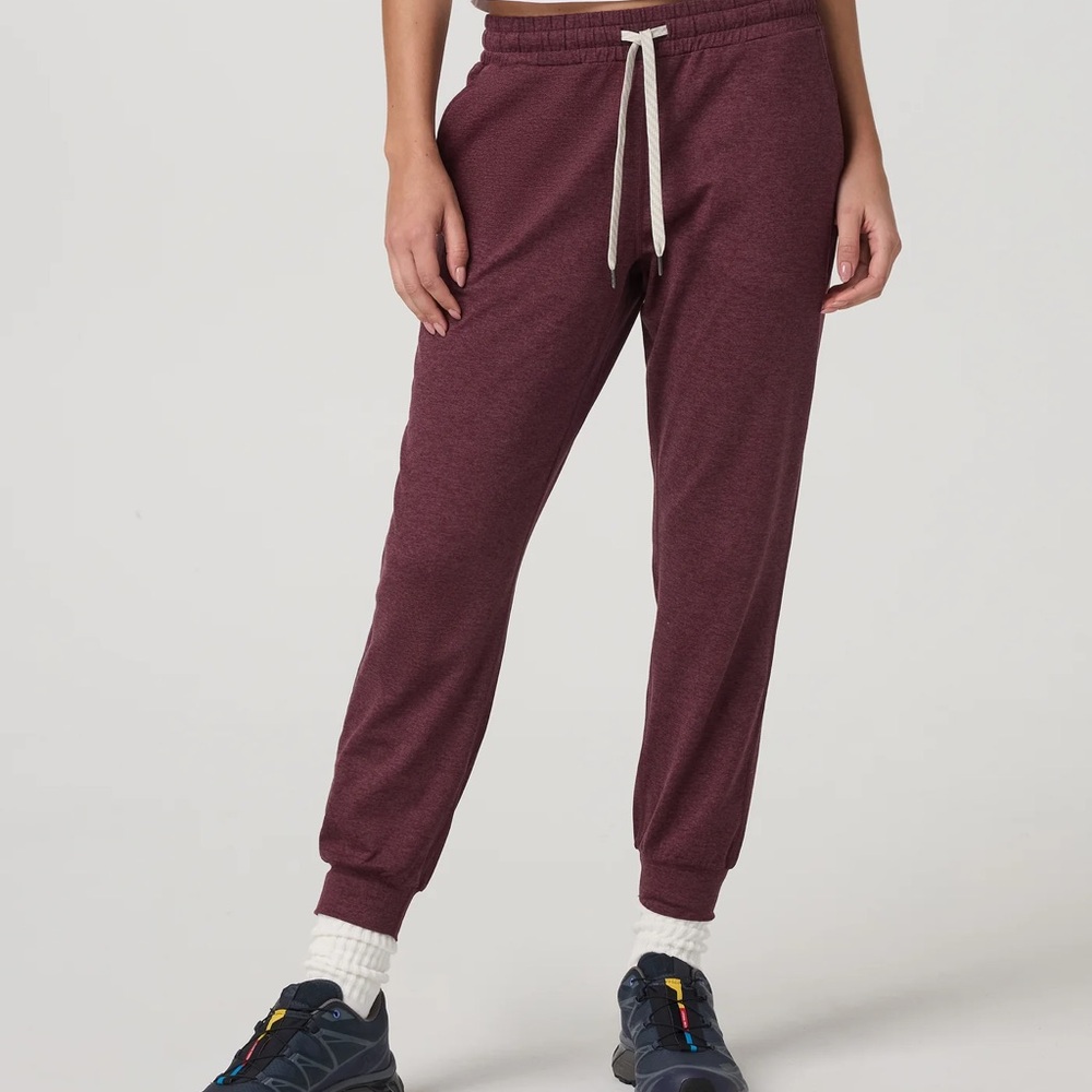 SOLD*** Halo Heathered Fig Maroon Joggers size medium